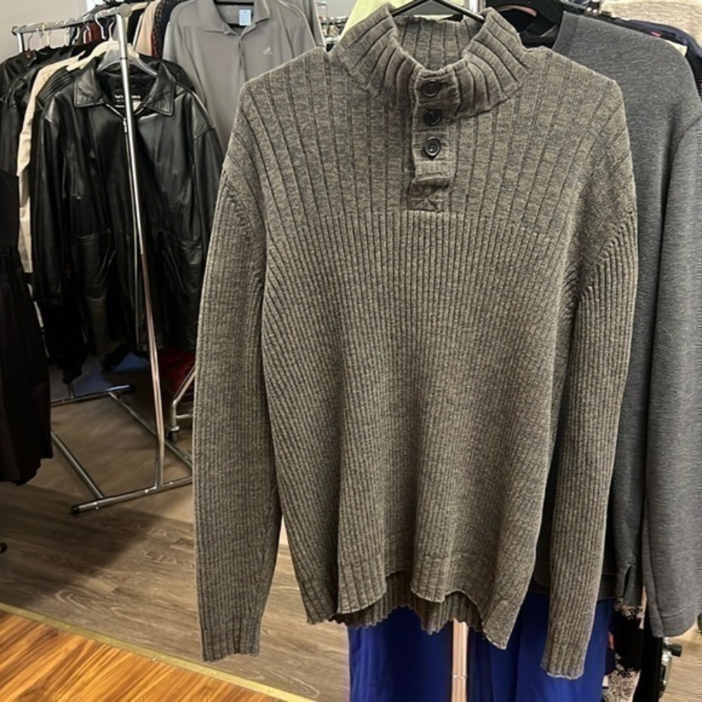 Men’s Calvin Klein button up sweater size XL